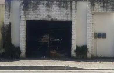 Imagem: A casa possui 2 Dormitórios, 2 Banheiros, 48m² de Área e