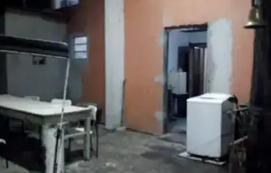 Imagem: A casa possui 2 Dormitórios, 1 Banheiro e 220m² de Área e