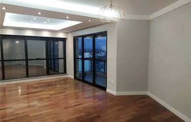 Imagem: O apartamento possui 4 Dormitórios, 5 Banheiros, 2 Vagas na