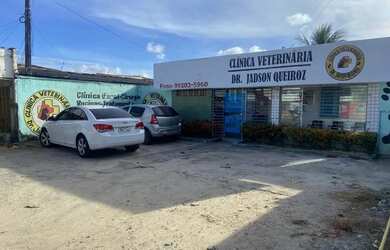 Imagem: O depósito possui 4 Vagas na garagem, 90m² de Área e está