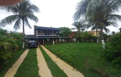 Imagem: A casa em condomínio possui 5 Dormitórios, 4 Banheiros, 5