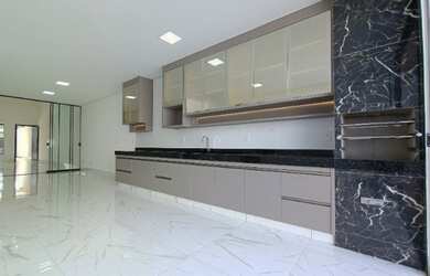 Imagem 7: Linda Casa Repleta em Armários / Próx ao Buriti Shopping