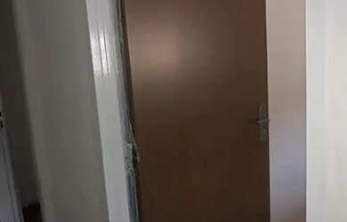 Imagem: A casa possui 2 Dormitórios, 1 Banheiro, 1 Vaga na garagem