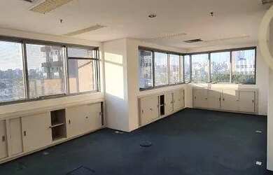 Imagem: O depósito possui 2 Vagas na garagem, 54m² de Área e está