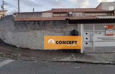 Imagem: A casa possui 2 Dormitórios, 1 Banheiro, 2 Vagas na garagem