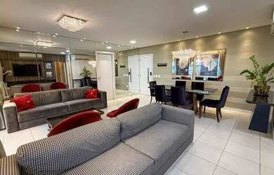 Imagem: O apartamento possui 3 Dormitórios, 5 Banheiros, 3 Vagas na