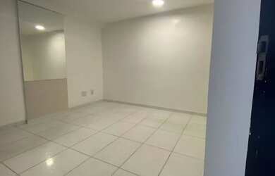 Imagem: O depósito possui 1 Vaga na garagem, 131m² de Área e está