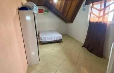 Imagem 16: Sobrado em Rua Hellena Betecek - Butiatuvinha - Curitiba/PR