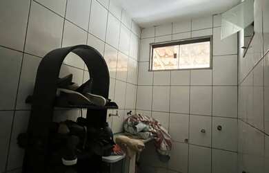 Imagem 5: Casarão em Rio das ostras e 2 ap em cima e 2 lojas na frente