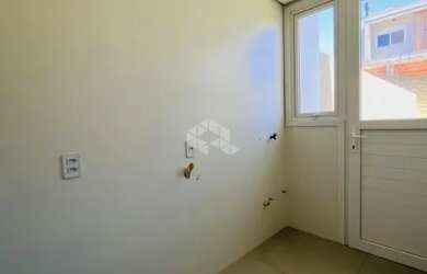 Imagem 16: Casa tipo sobrado 03 dormitórios com suite, closet e sacada no Bairro São José em Santa Ma