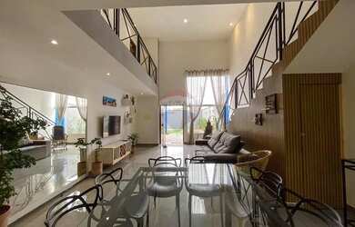 Imagem: Espetacular casa duplex, 4/4 na Coophab
