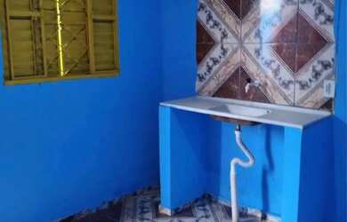 Imagem: A casa possui 2 Dormitórios, 1 Banheiro e está localizado