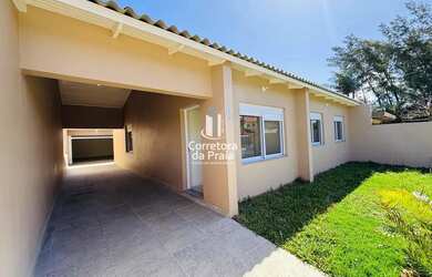 Imagem: A casa possui 4 Dormitórios, 4 Banheiros, 3 Vagas na garagem