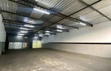 Imagem 2: Imóvel para aluguel possui 333 metros quadrados em Jardim Bom Clima -...