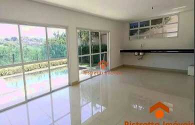 Imagem: A casa em condomínio possui 4 Dormitórios, 5 Banheiros, 3