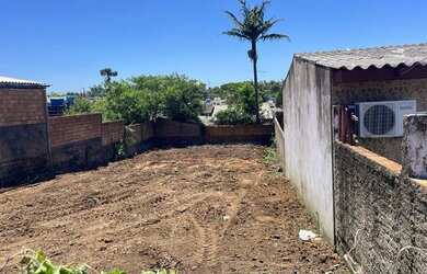 Imagem: O terreno possui 300m² de Área e está localizado em Parque