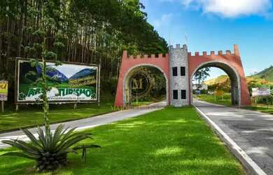 Imagem: O terreno possui 1.300.000m² de Área e está localizado em