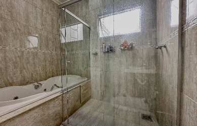 Imagem 16: Sobrado com 3 Suítes e Piscina - Venda e Locação Zona Sul Londrina