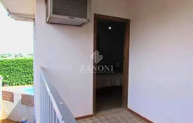 Imagem 13: Sobrado Espaçoso com Piscina em Terreno Privilegiado