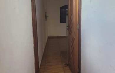 Imagem: A kitnet possui 1 Dormitório, 1 Banheiro e 1 Vaga na garagem