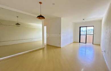 Imagem: O apartamento possui 3 Dormitórios, 2 Banheiros, 2 Vagas na