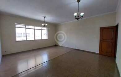 Imagem: A casa possui 3 Dormitórios, 3 Banheiros e 120m² de Área