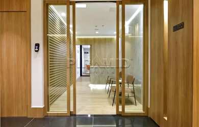 Imagem: O depósito possui 5 Vagas na garagem, 274m² de Área e está