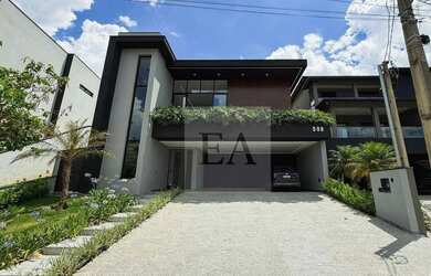 Imagem: A casa em condomínio possui 3 Dormitórios, 4 Banheiros, 3