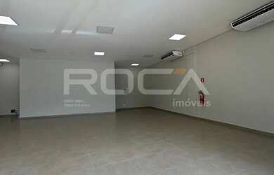 Imagem: O depósito possui 5 Vagas na garagem, 242m² de Área, Imóvel