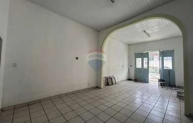 Imagem: O depósito possui 435m² de Área e está localizado em Cidade