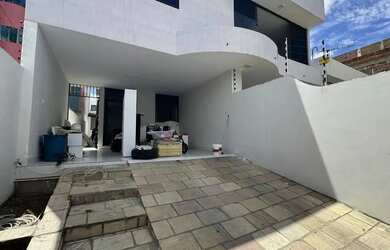 Imagem: A casa para alugar possui 4 Dormitórios, 3 Banheiros, 2 Vagas