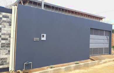 Imagem: A casa possui 2 Dormitórios, 2 Banheiros, 1 Vaga na garagem