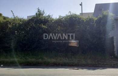 Imagem: O terreno possui 388m² de Área e está localizado em Parque