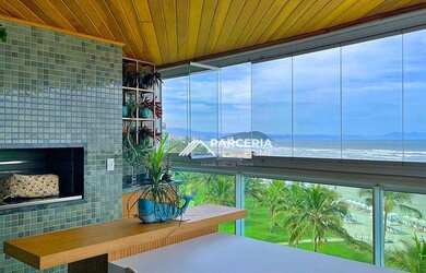 Imagem: O apartamento possui 3 Dormitórios, 1 Banheiro, 3 Vagas na