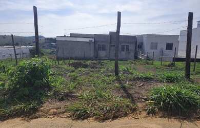 Imagem: O terreno possui 250m² de Área e está localizado em Bethânia