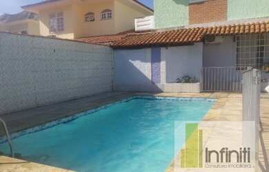 Imagem: A casa em condomínio possui 4 Dormitórios, 3 Banheiros, 2