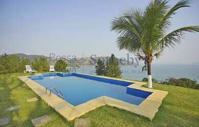 Imagem 14: Casa no alto da encosta com vista mar