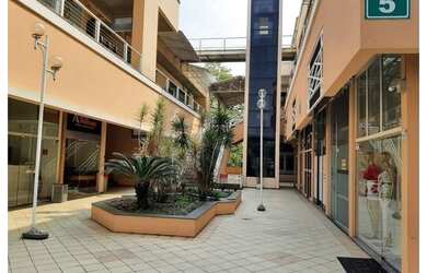 Imagem: O depósito possui 1 Vaga na garagem, 27m² de Área e está