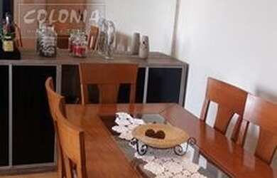 Imagem: O apartamento possui 3 Dormitórios, 1 Banheiro, 1 Vaga na garagem