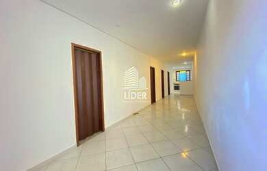 Imagem: A casa para alugar possui 3 Dormitórios, 1 Banheiro, 1 Vaga