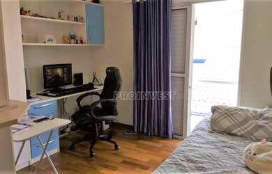 Imagem 13: Casa na Granja Viana. Piscina, Churrasqueira, VarandaeLareira