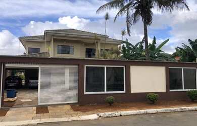 Imagem: A casa em condomínio possui 5 Dormitórios, 5 Banheiros, 5