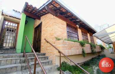 Imagem: O depósito possui 3 Vagas na garagem, 200m² de Área e está