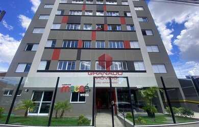 Imagem: O apartamento possui 2 Dormitórios, 1 Banheiro, 1 Vaga na garagem