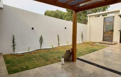 Imagem 16: Casa nova Campo Mourão PR Jardim Araucária com grande quintal porcelanato