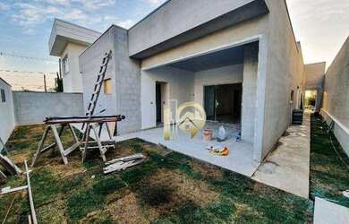 Imagem: A casa em condomínio possui 3 Dormitórios, 3 Banheiros, 5