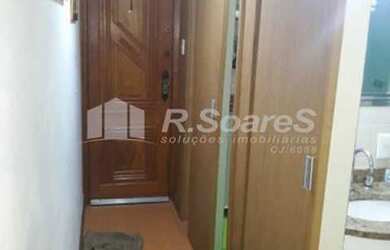 Imagem: A kitnet possui 1 Dormitório, 1 Banheiro, 28m² de Área e