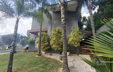 Imagem: A casa em condomínio possui 4 Dormitórios, 5 Banheiros, 4