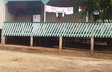 Imagem: A casa possui 2 Dormitórios, 1 Banheiro, 1 Vaga na garagem