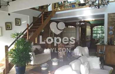 Imagem: A casa em condomínio possui 2 Dormitórios, 5 Banheiros, 3